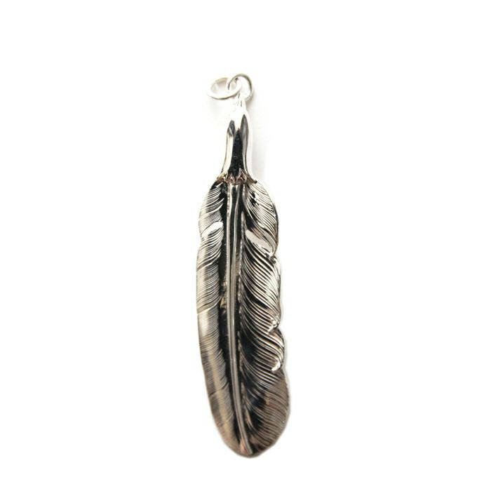 LARRY SMITH EAGLE HEAD FEATHER PENDANT – unexpected store