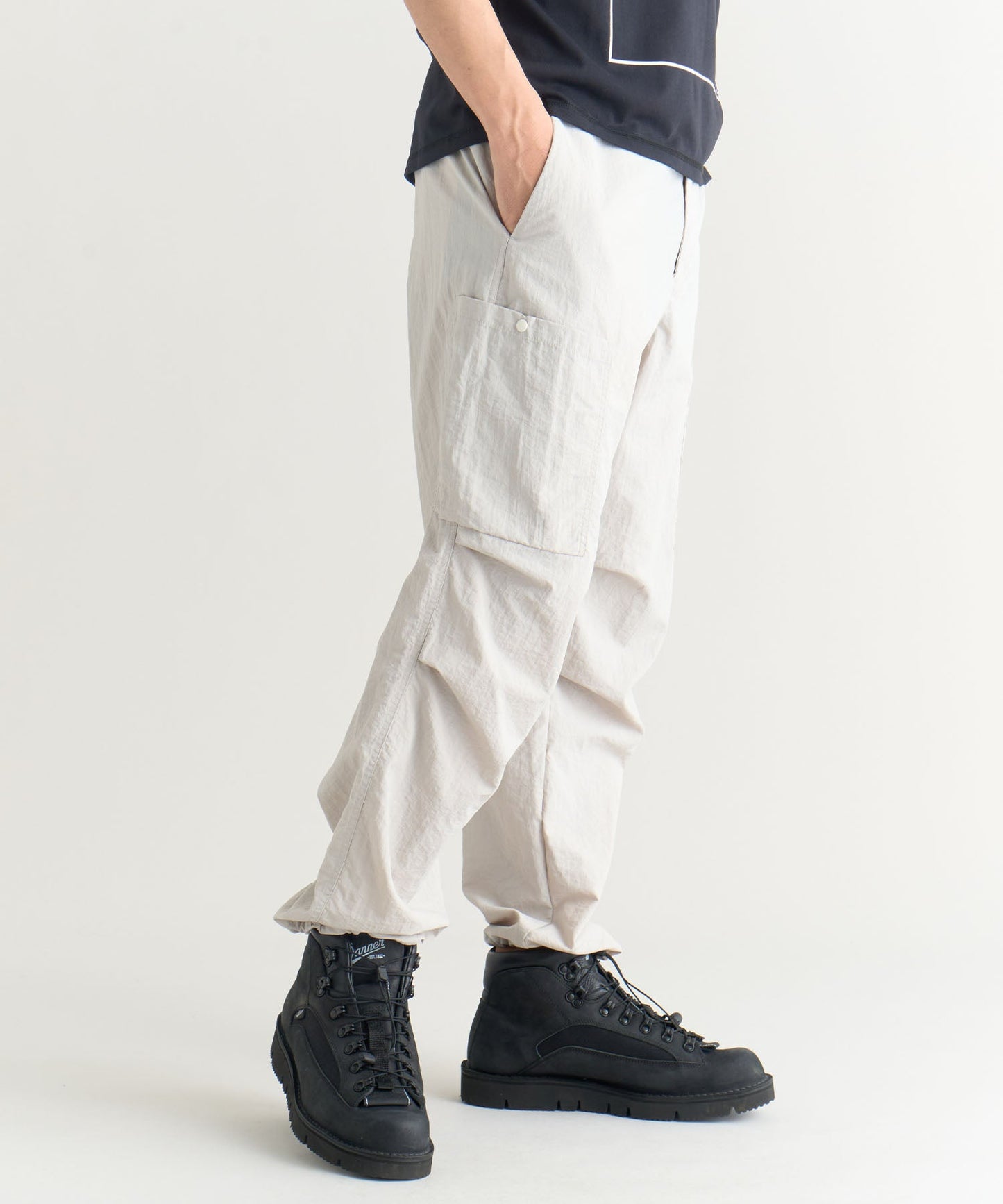 NANGA NYLON TUSSER CARGO PANTS