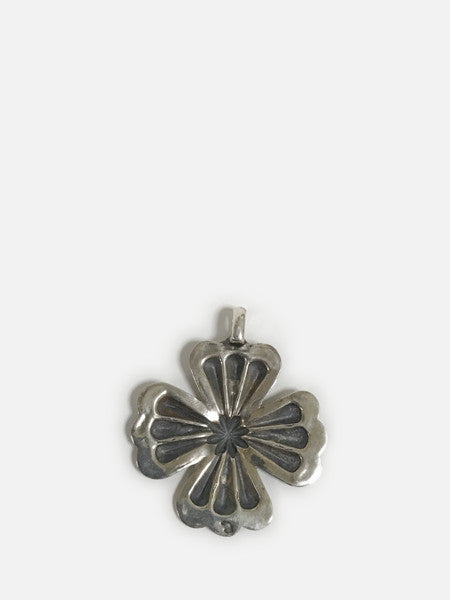 LARRY SMITH CLOVER LEAF PENDANT SHELL