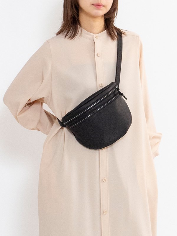 Aeta SHOULDER POUCH : M