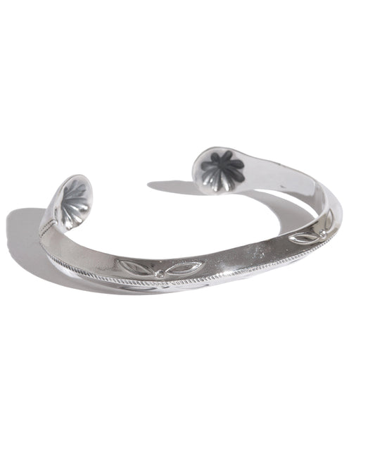 LARRY SMITH TRIANGLE SIDE SHELL BRACELET