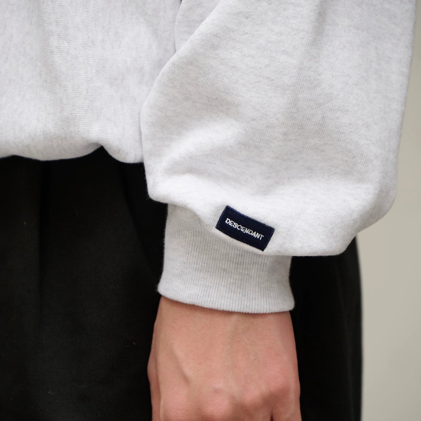 DESCENDANT BREACHING CREW NECK