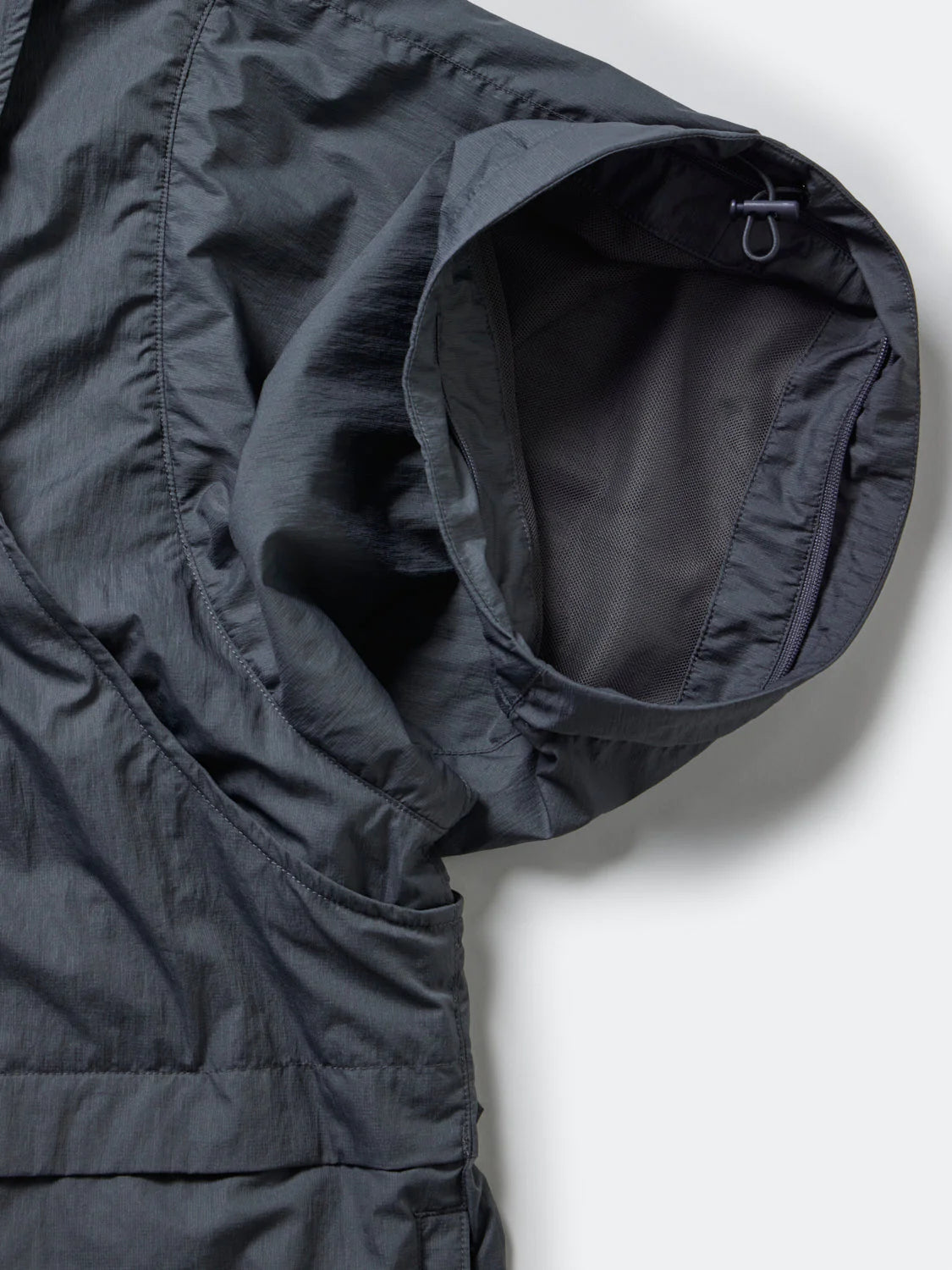 DAIWA PIER39 TECH DECHATABLE WINDBREAKER JACKET