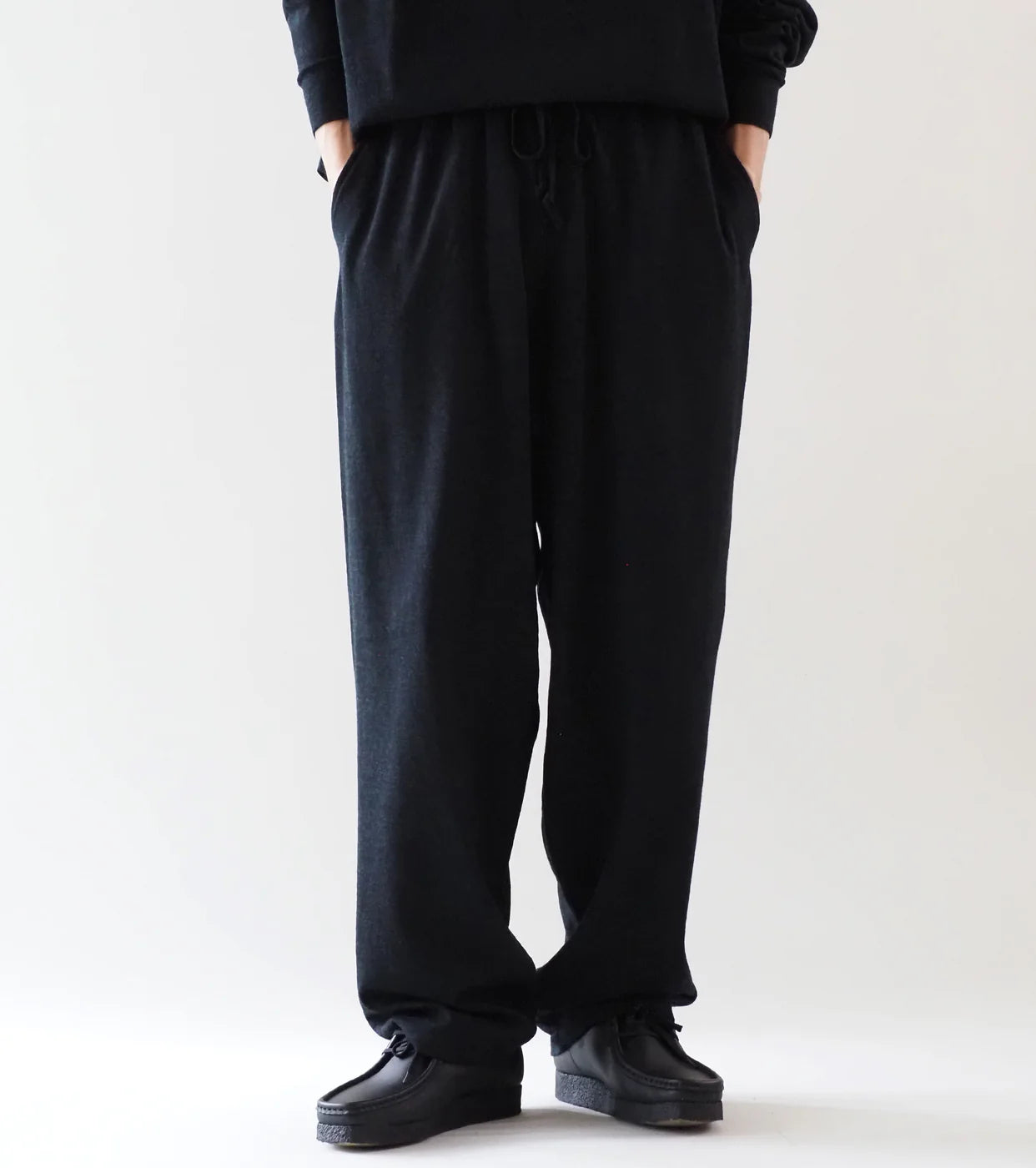 COMOLI Wool Knit Tapered Pants