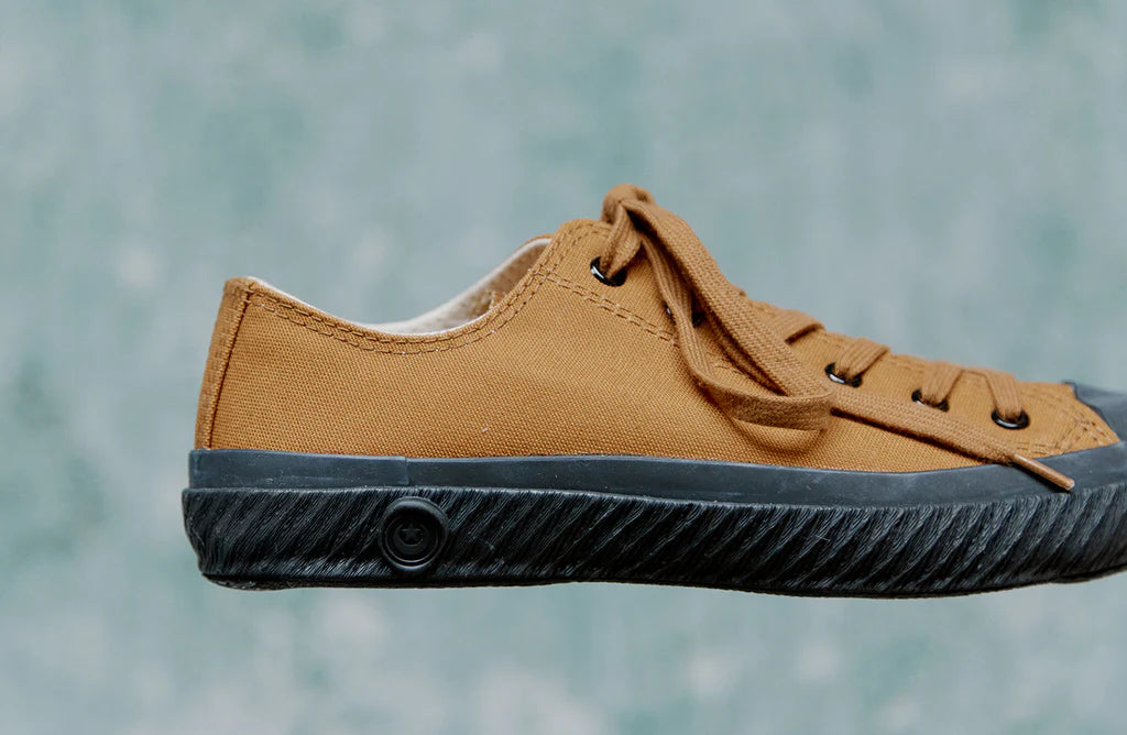 SHOES LIKE POTTERY LOW BROWN DUCK