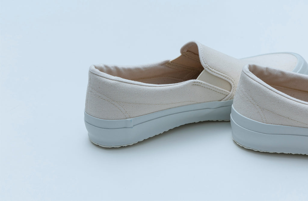 DOEK SHOE INDUSTRIES SLIP ON - ECRU