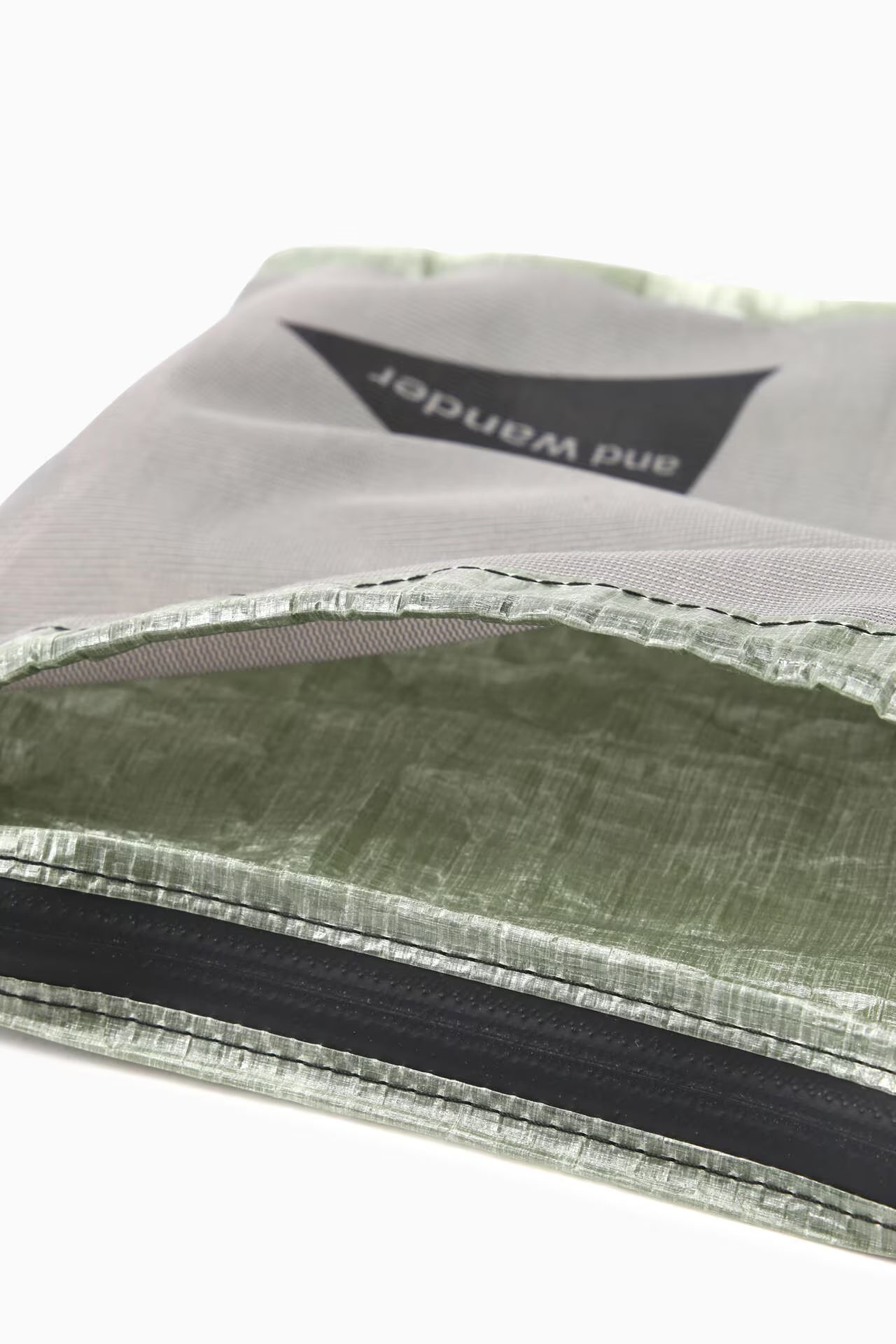 and wander UL sacoche with Dyneema®
