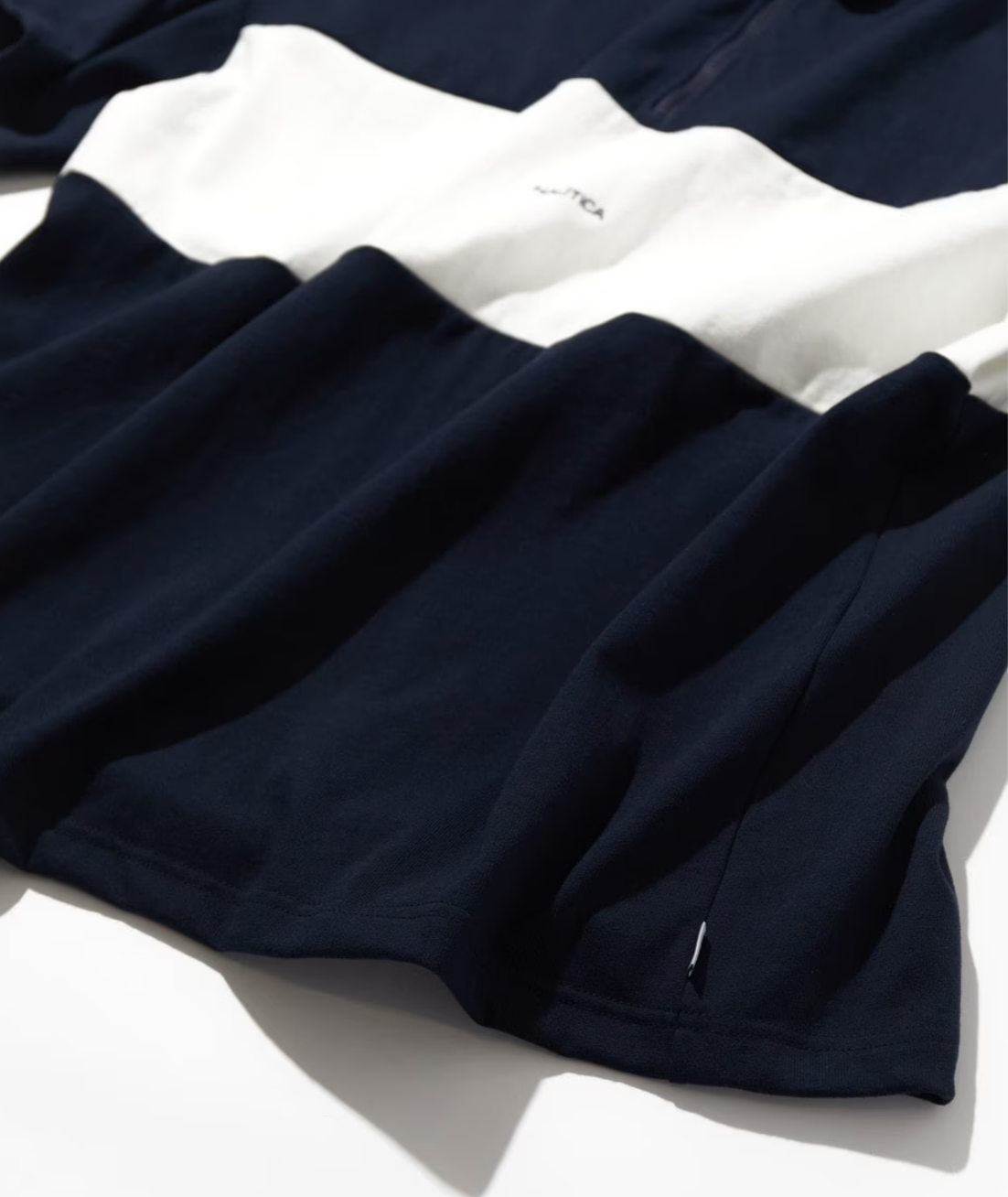 NAUTICA JAPAN Panel Border Half Zip Tee