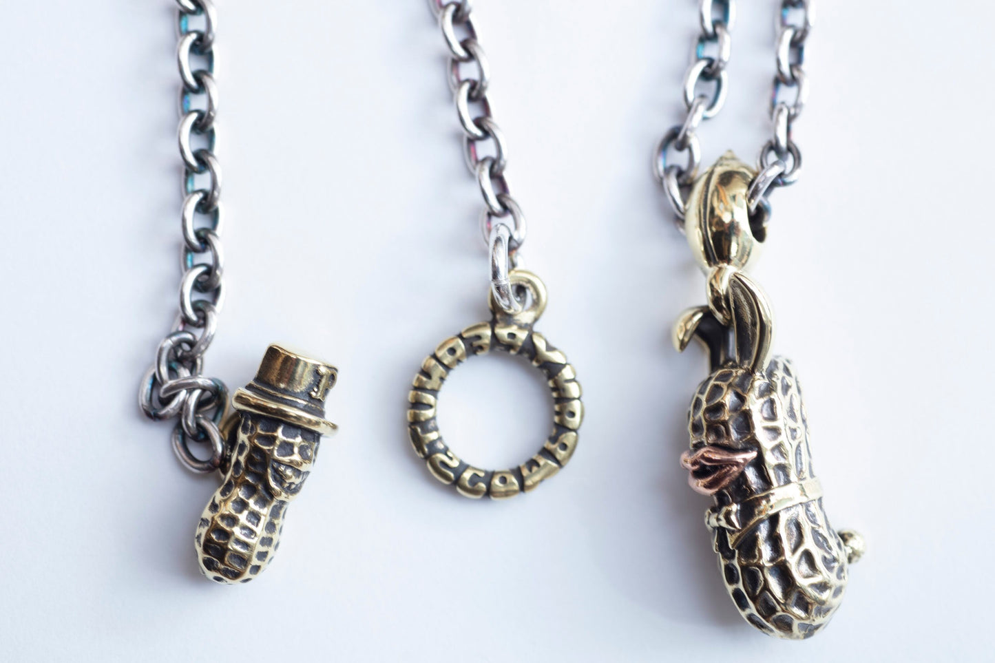Peanuts&Co PEANUTS MEDIUM BUNNY PEANUTS brass x copper + chain silver x brass