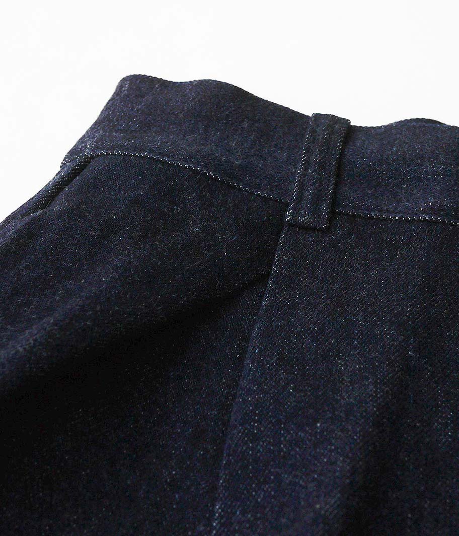 HERILL HL DENIM TUCK SHORTS