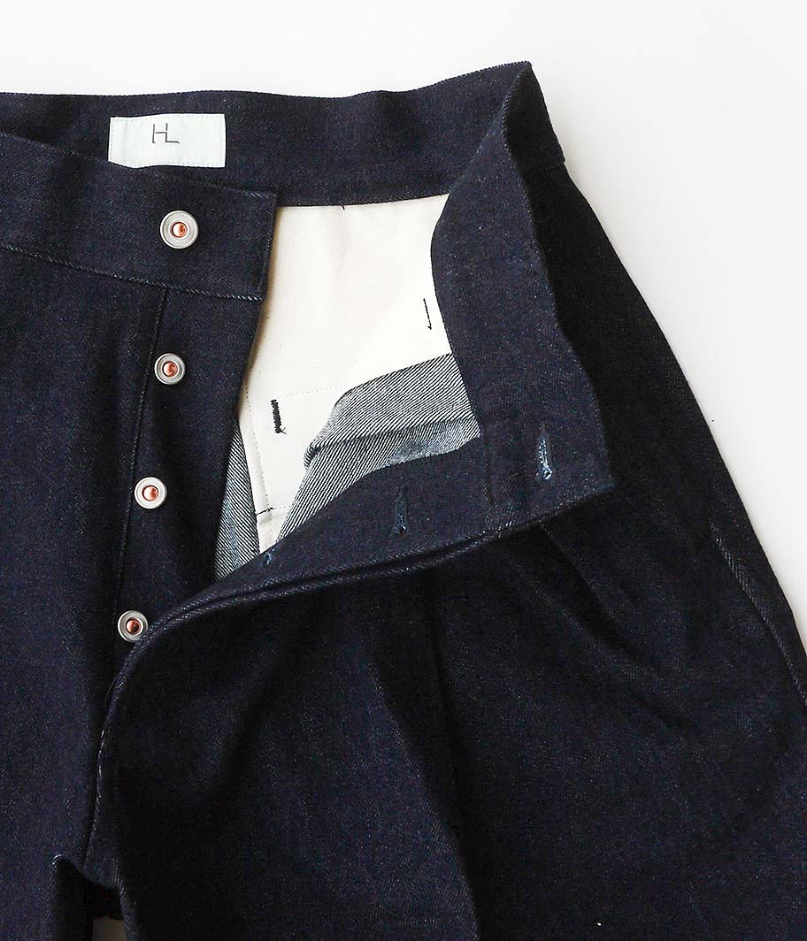 HERILL HL DENIM TUCK SHORTS
