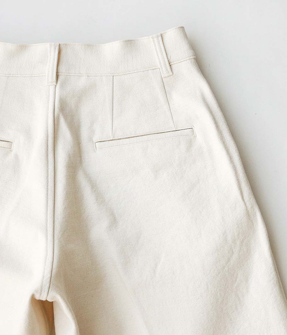 HERILL HL DENIM TUCK SHORTS