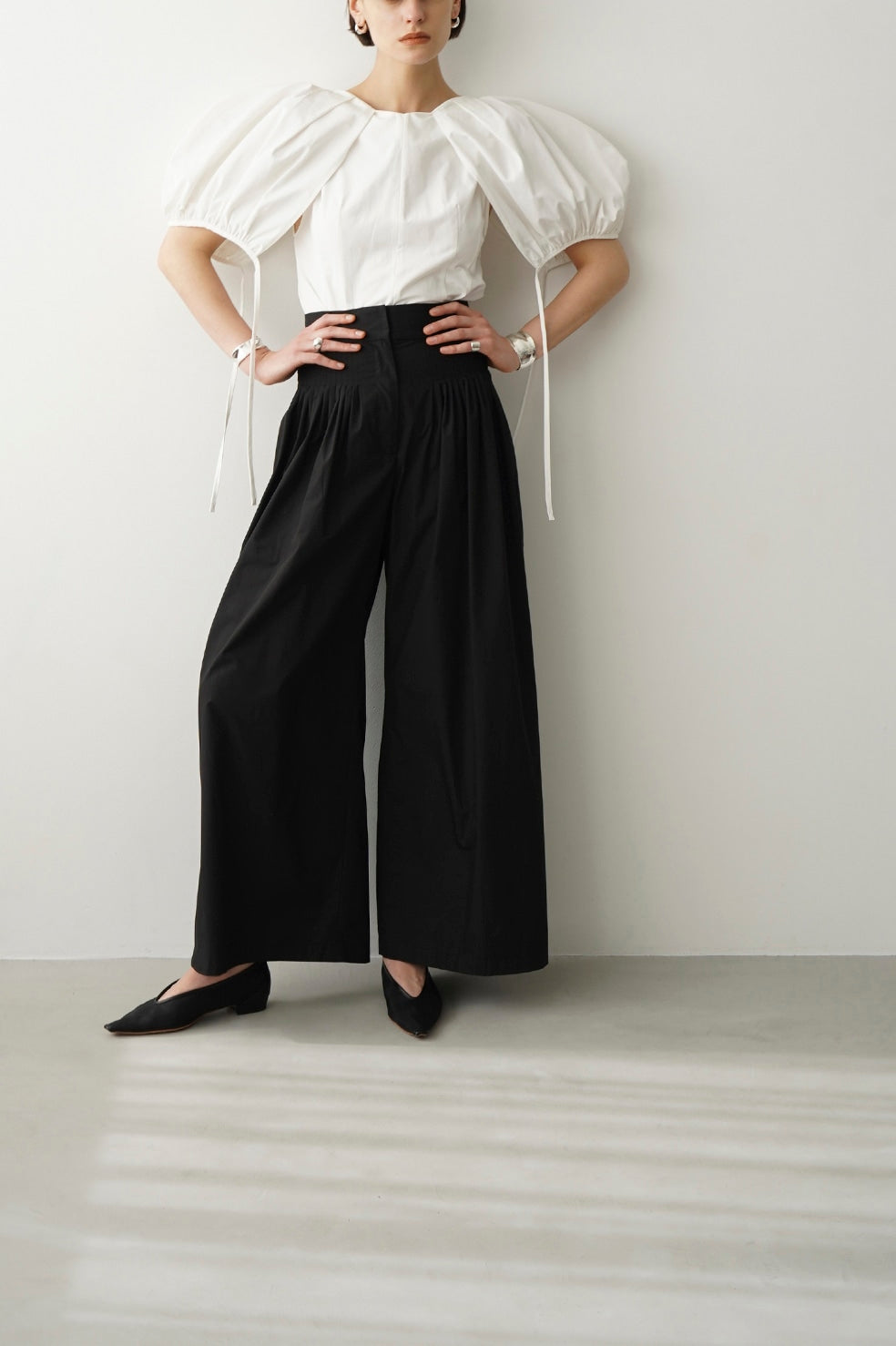 CLANE TUCK DESIGN WIDE PANTS – unexpected store