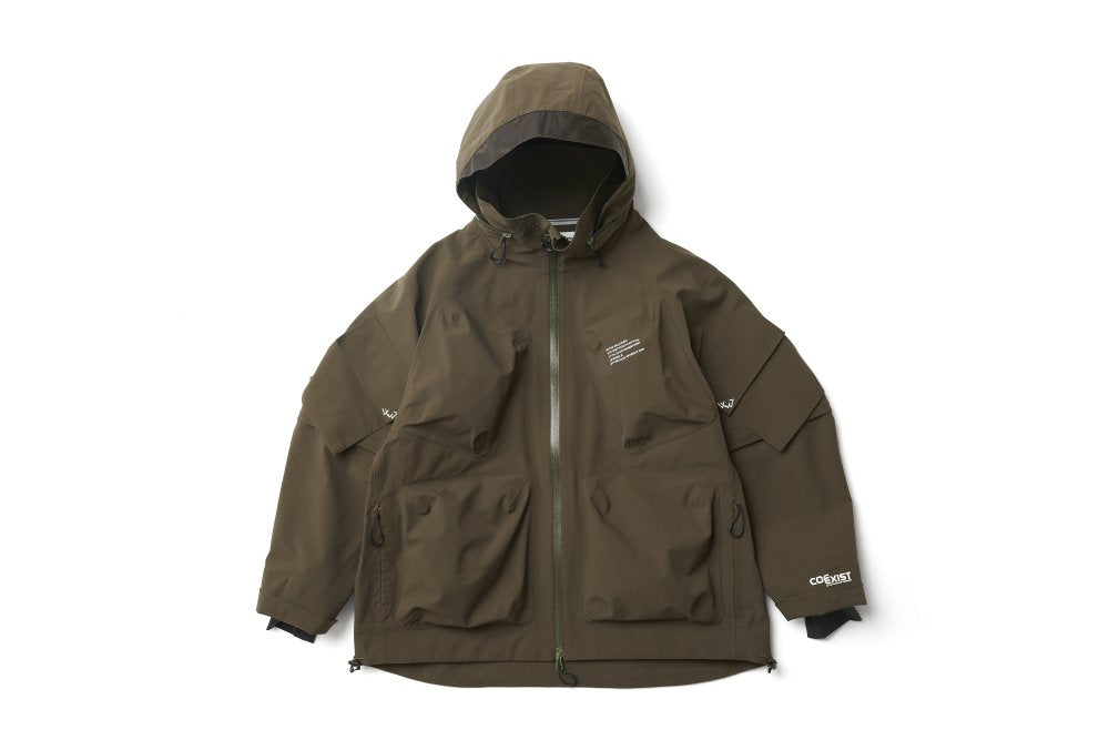 <23SS> CMF OUTDOOR GARMENT PHANTOM SHELL COEXIST