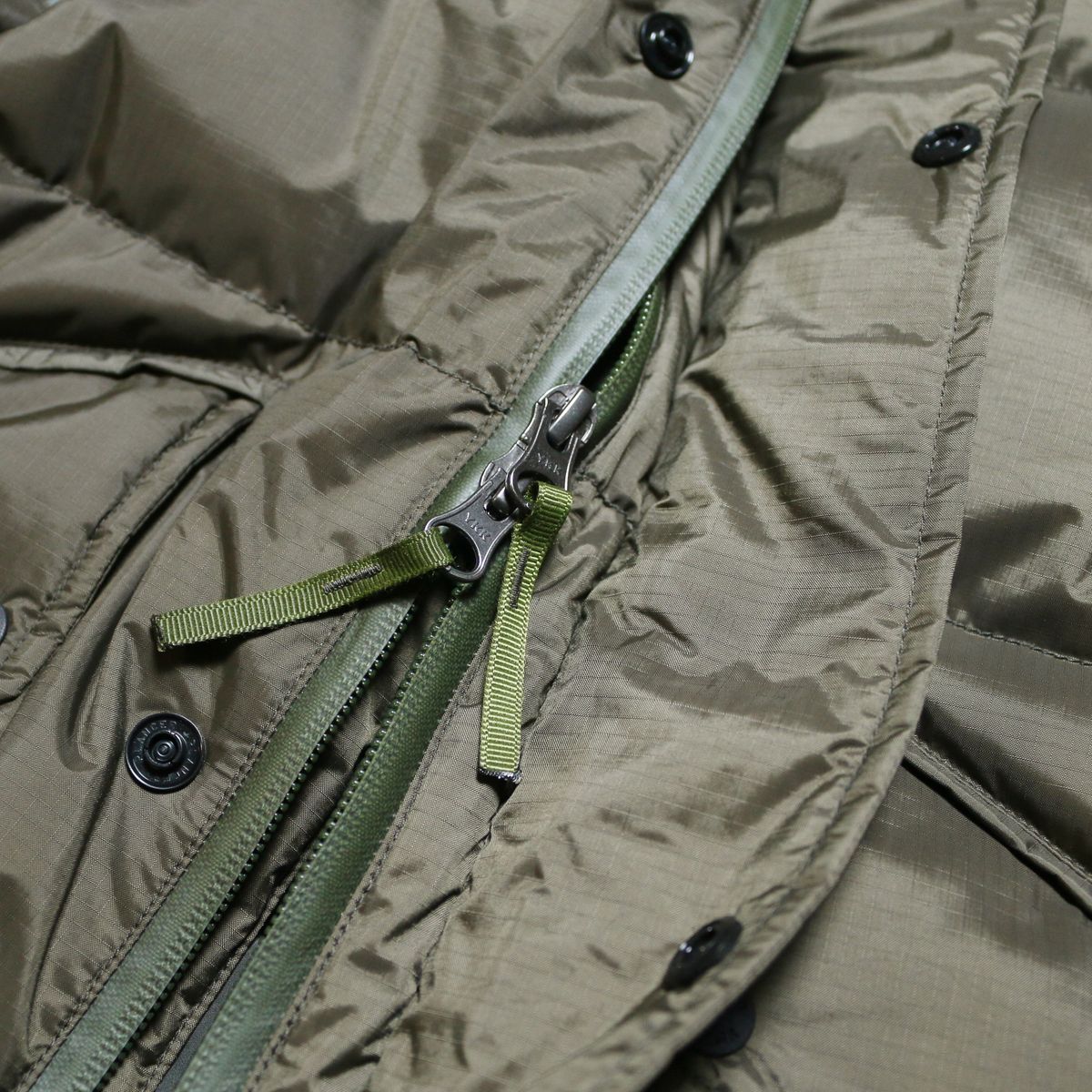 NANGA AURORA DOWN HALF COAT