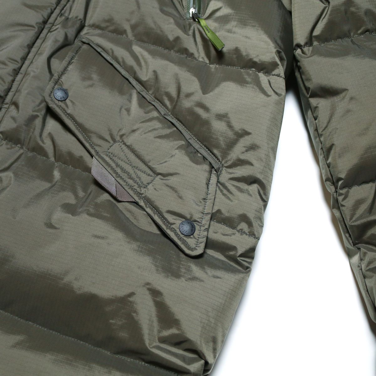 NANGA AURORA DOWN HALF COAT