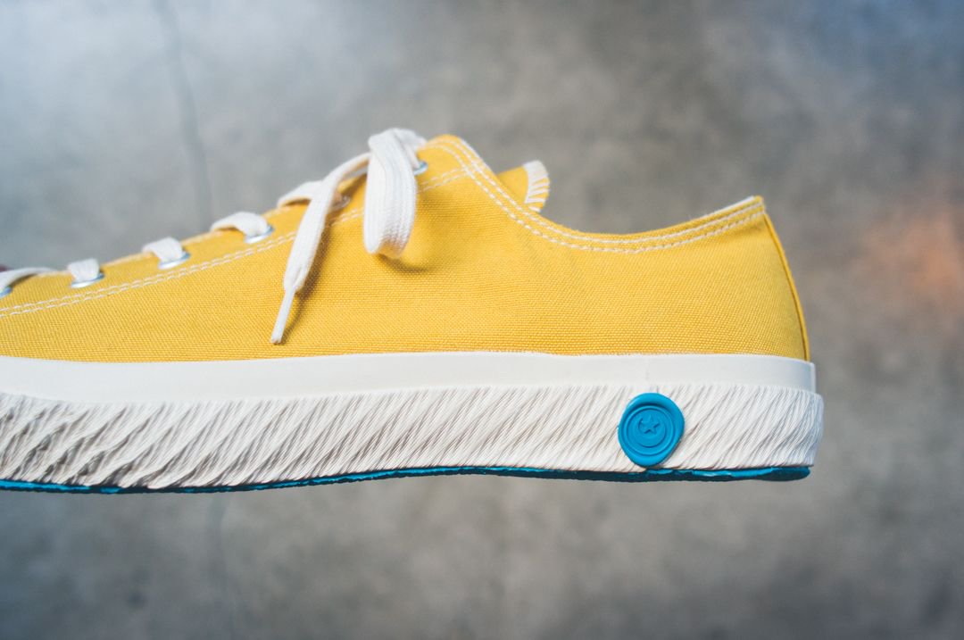 SHOES LIKE POTTERY MUSTARD