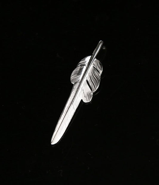 LARRY SMITH KAZEKIRI FEATHER PENDANT No. 29 -Medium-