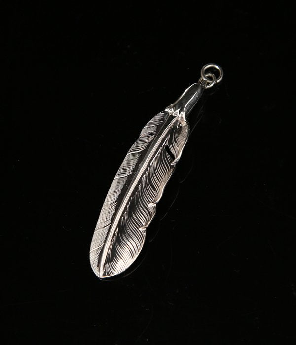 LARRY SMITH SV EAGLE HEAD FEATHER PENDANT No.40