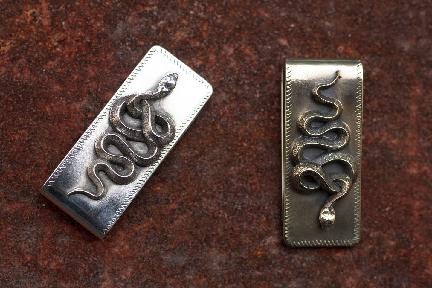Peanuts&Co snake money clip brass