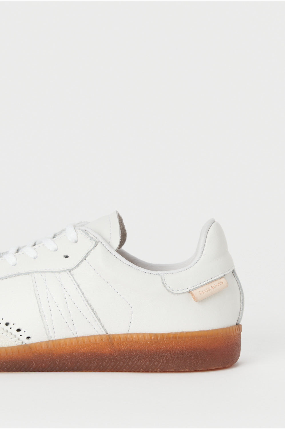 Hender Scheme citizen trainer