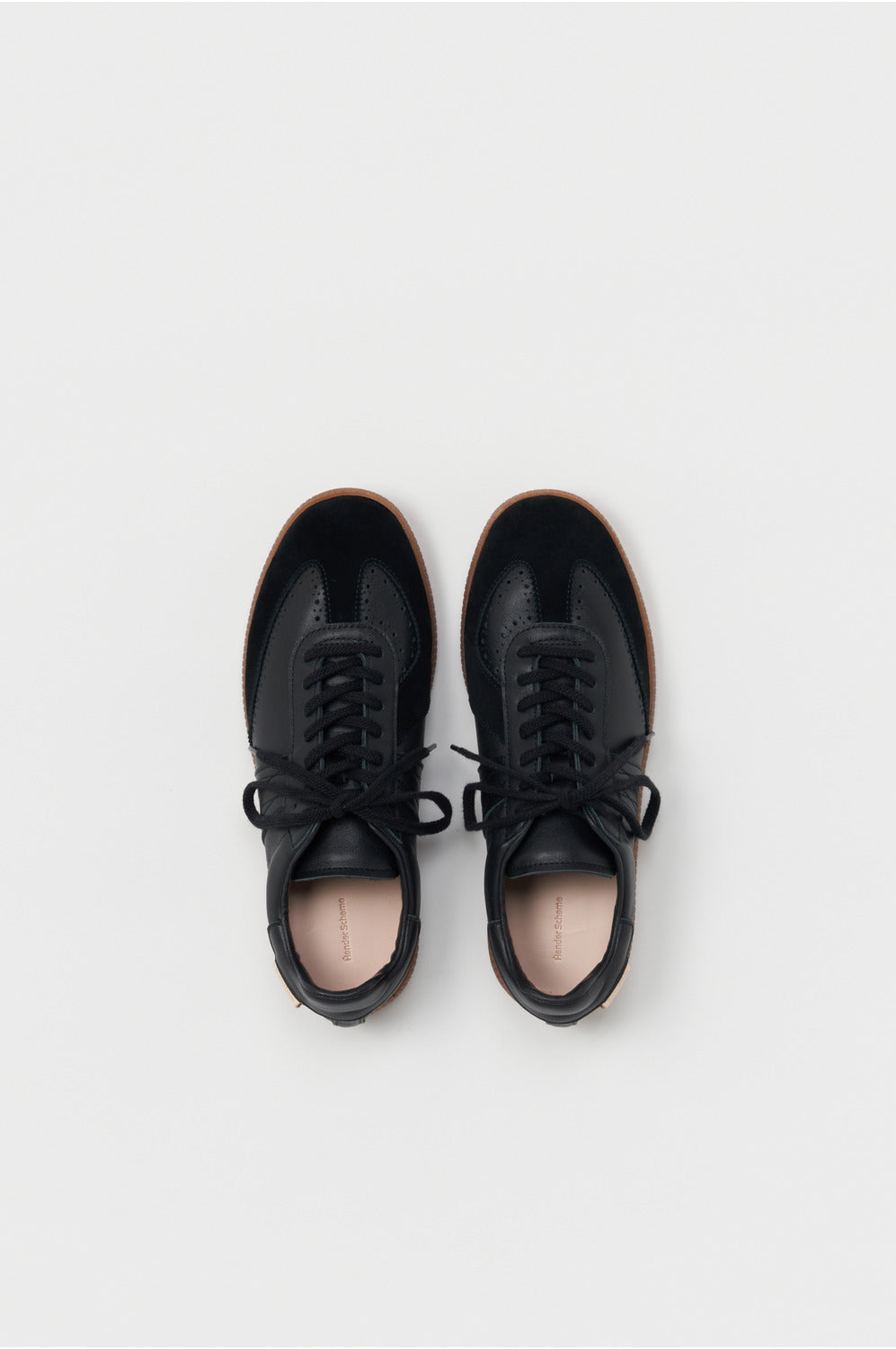 Hender Scheme citizen trainer