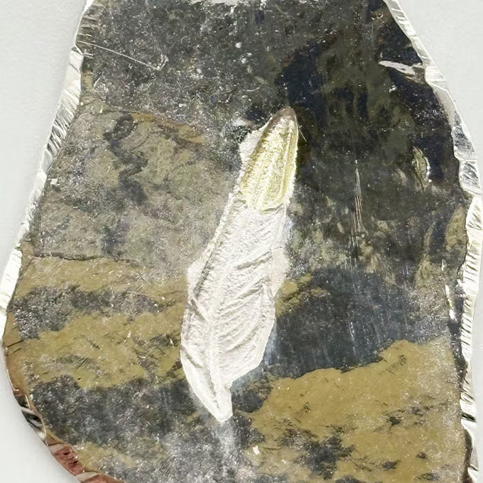 LARRY SMITH KAZEKIRI FEATHER STAMPED PENDANT No. 55 "18K GOLD ACCENT"