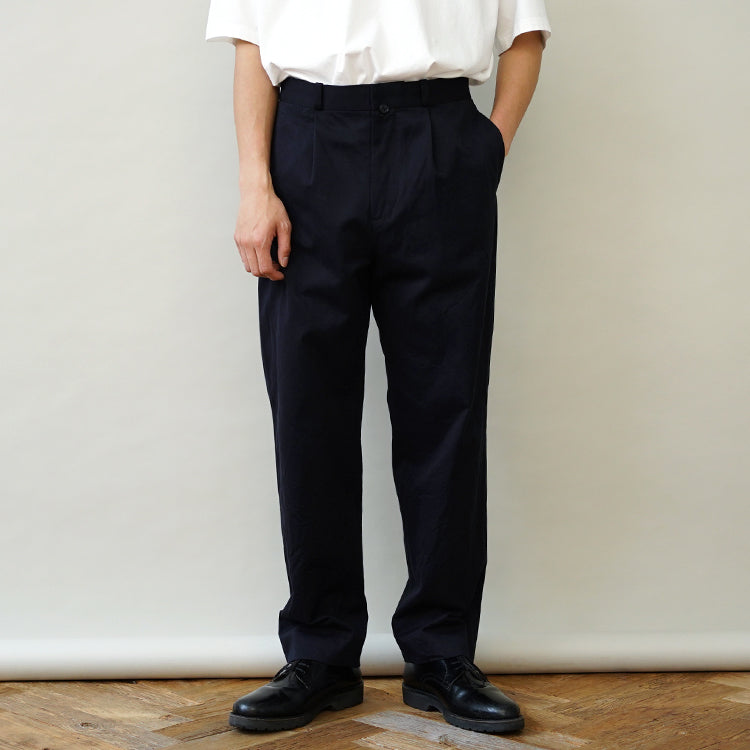 YAECA TUCK TAPERED CHINO TROUSERS