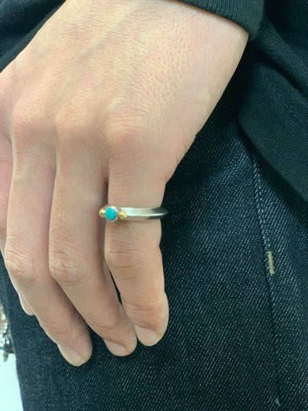 LARRY SMITH EXTRA THIN TURQUOISE RING 18K POINT