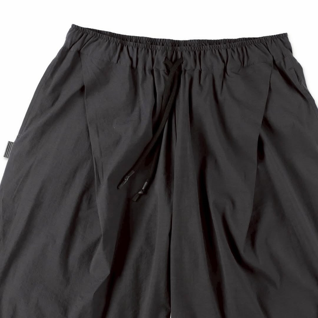 S.F.C (STRIPES FOR CREATIVE) NYLON BAGGY LONG SHORTS