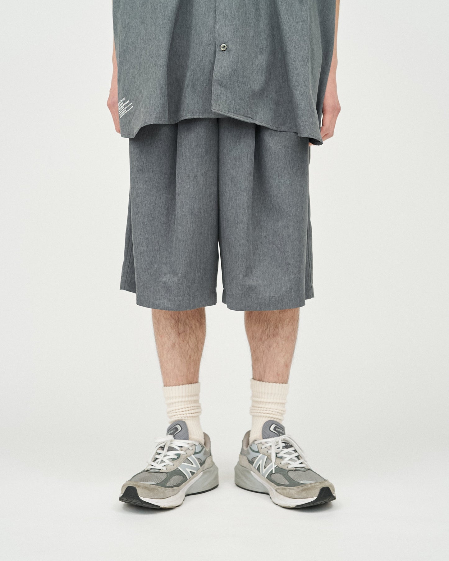 FreshService COOLFIBER TWO TUCK EASY SHORTS
