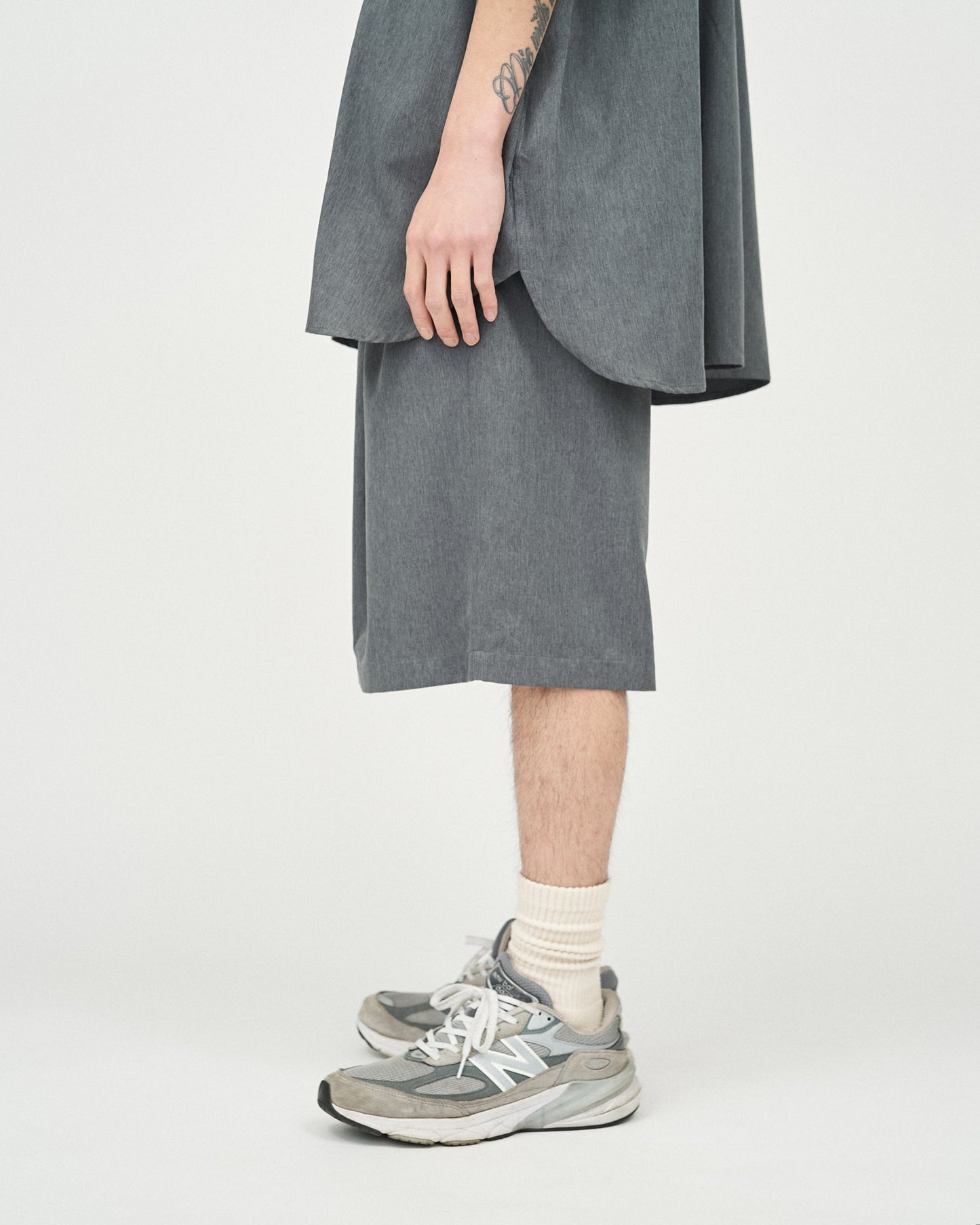 FreshService COOLFIBER TWO TUCK EASY SHORTS