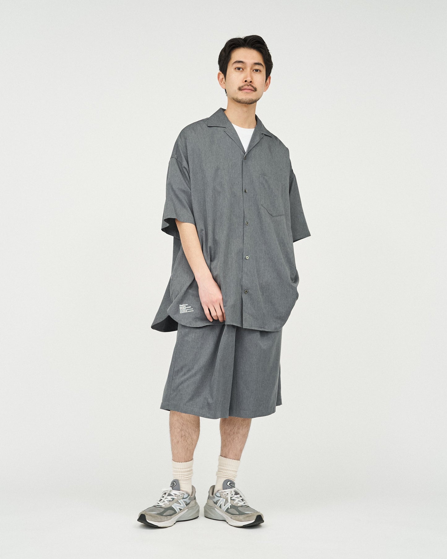 FreshService COOLFIBER TWO TUCK EASY SHORTS