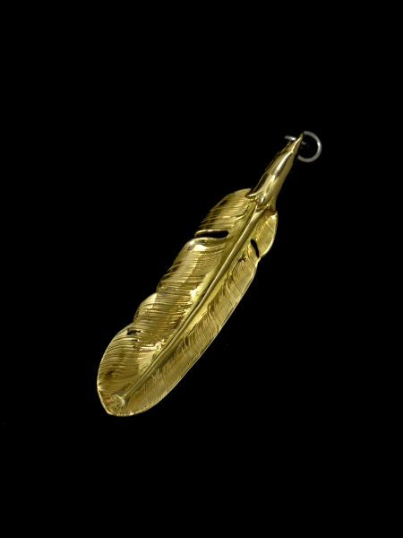LARRY SMITH 18K GOLD EAGLE HEAD FEATHER PENDANT No. 43