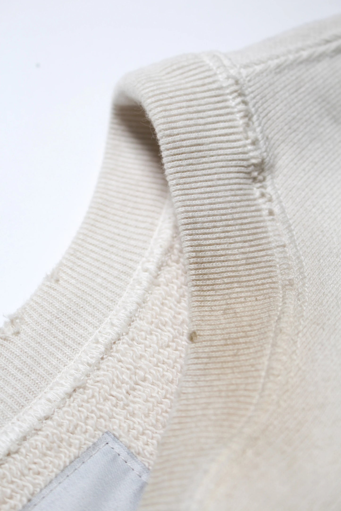 BOW WOW UNIV. MACLAREN LETTERING SWEATSHIRT AGED