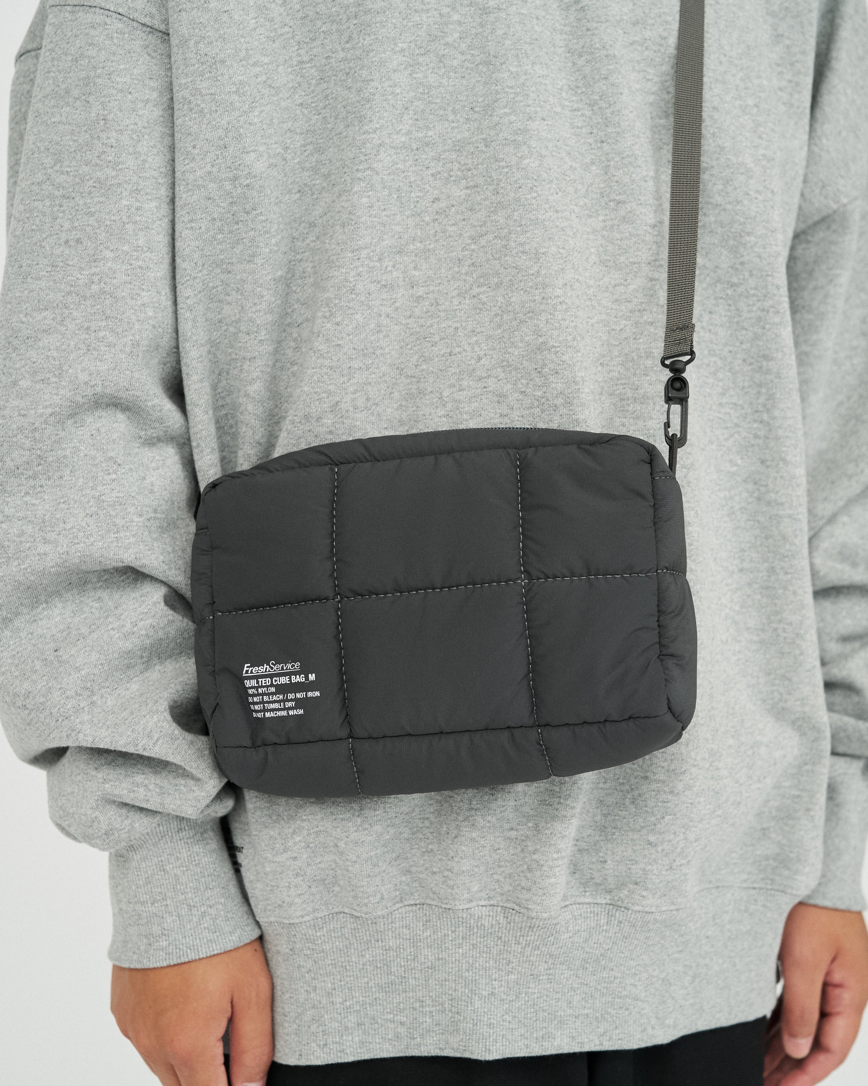 美品 Freshservice 24AW QUILTED CUBE BAG M FreshService QUILTED CUBE BAG M – unexpected store