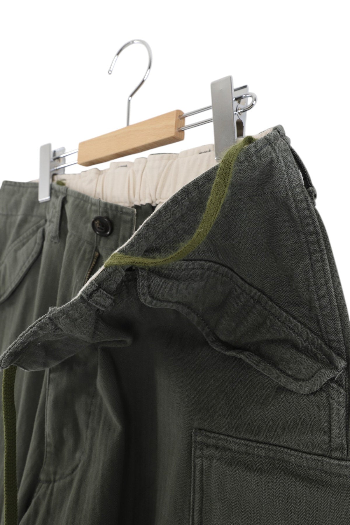 is-ness NU MILITARY BALLOON PANTS