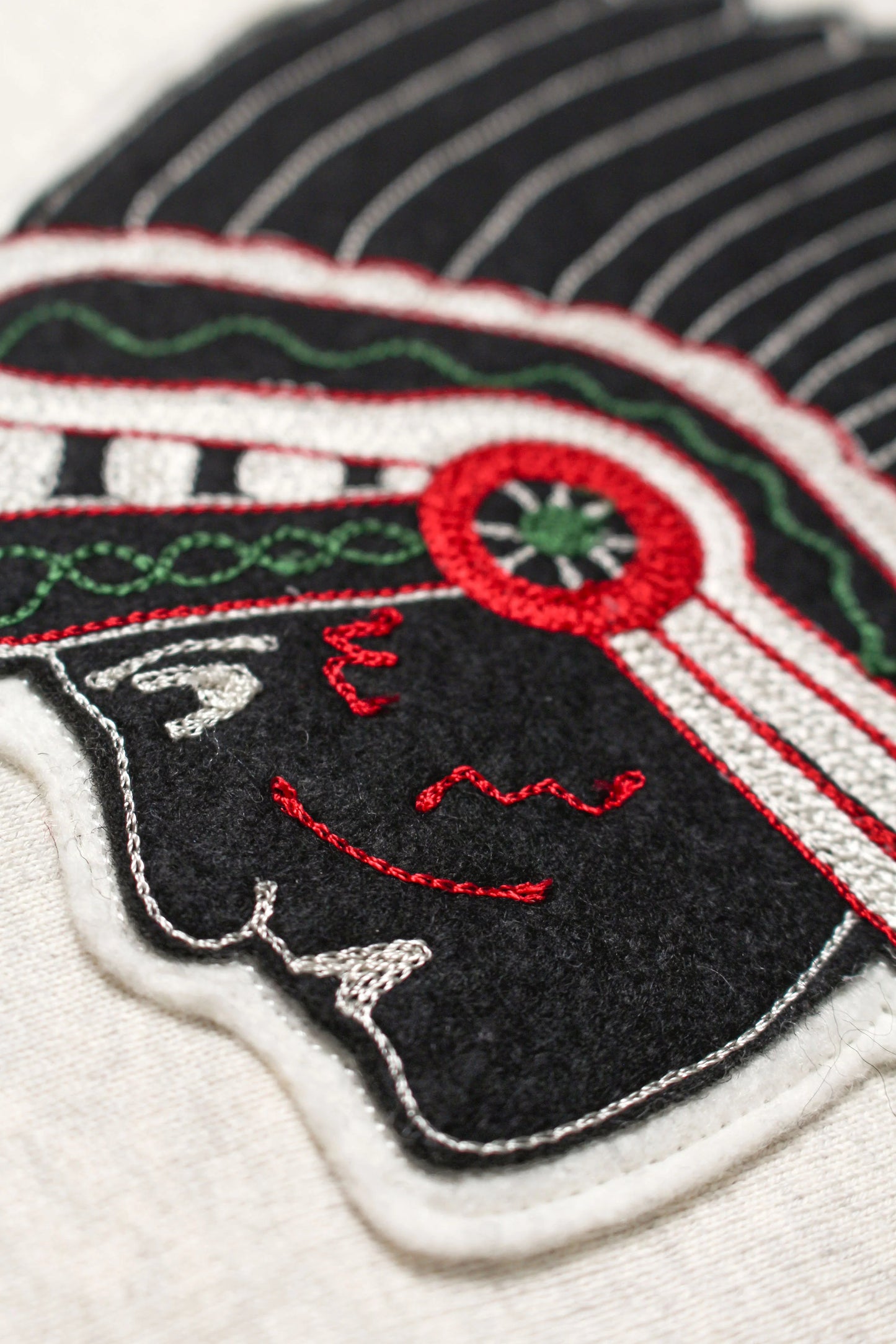 BOW WOW ST. MACLAREN UNIV. SWEATSHIRT AGED