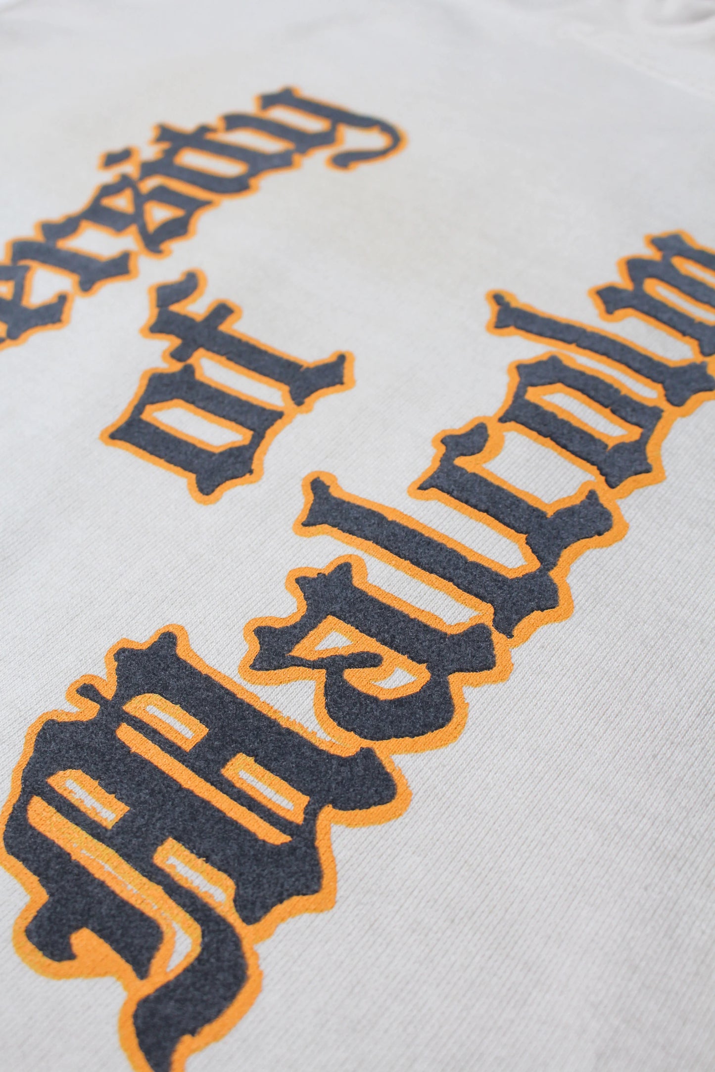 BOW WOW UNIV. MACLAREN LETTERING SWEATSHIRT AGED