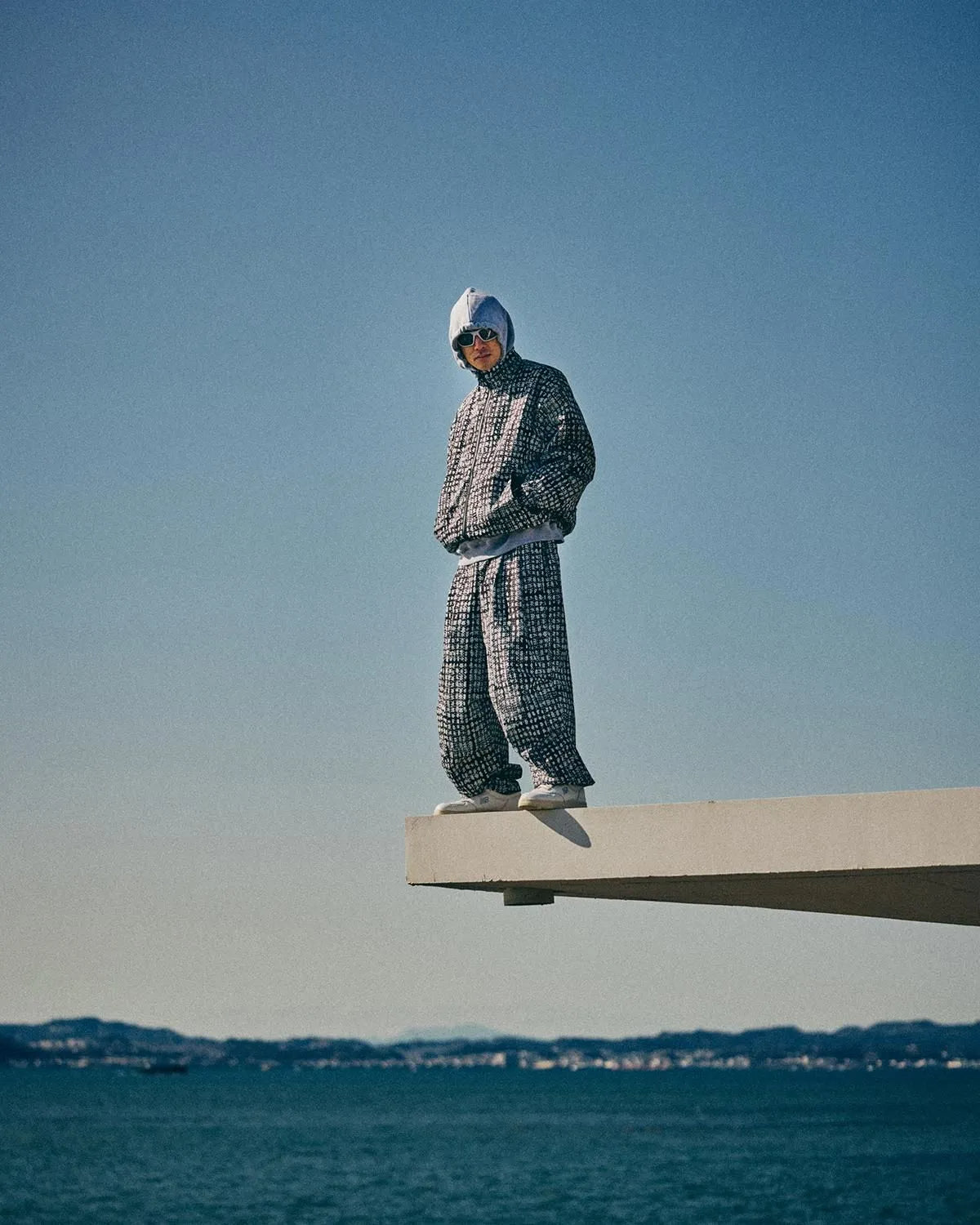 TIGHTBOOTH BLEEDING LOGO JACKET