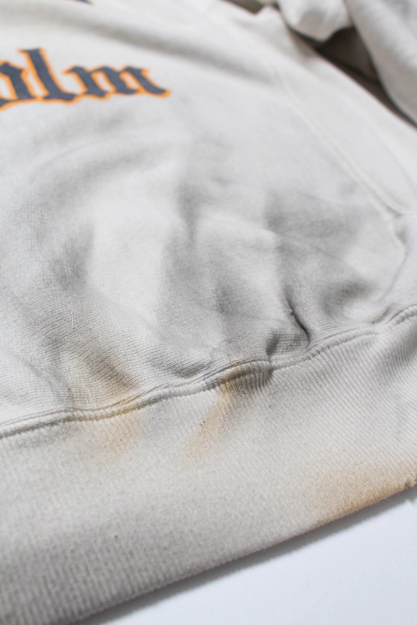 BOW WOW UNIV. MACLAREN LETTERING SWEATSHIRT AGED