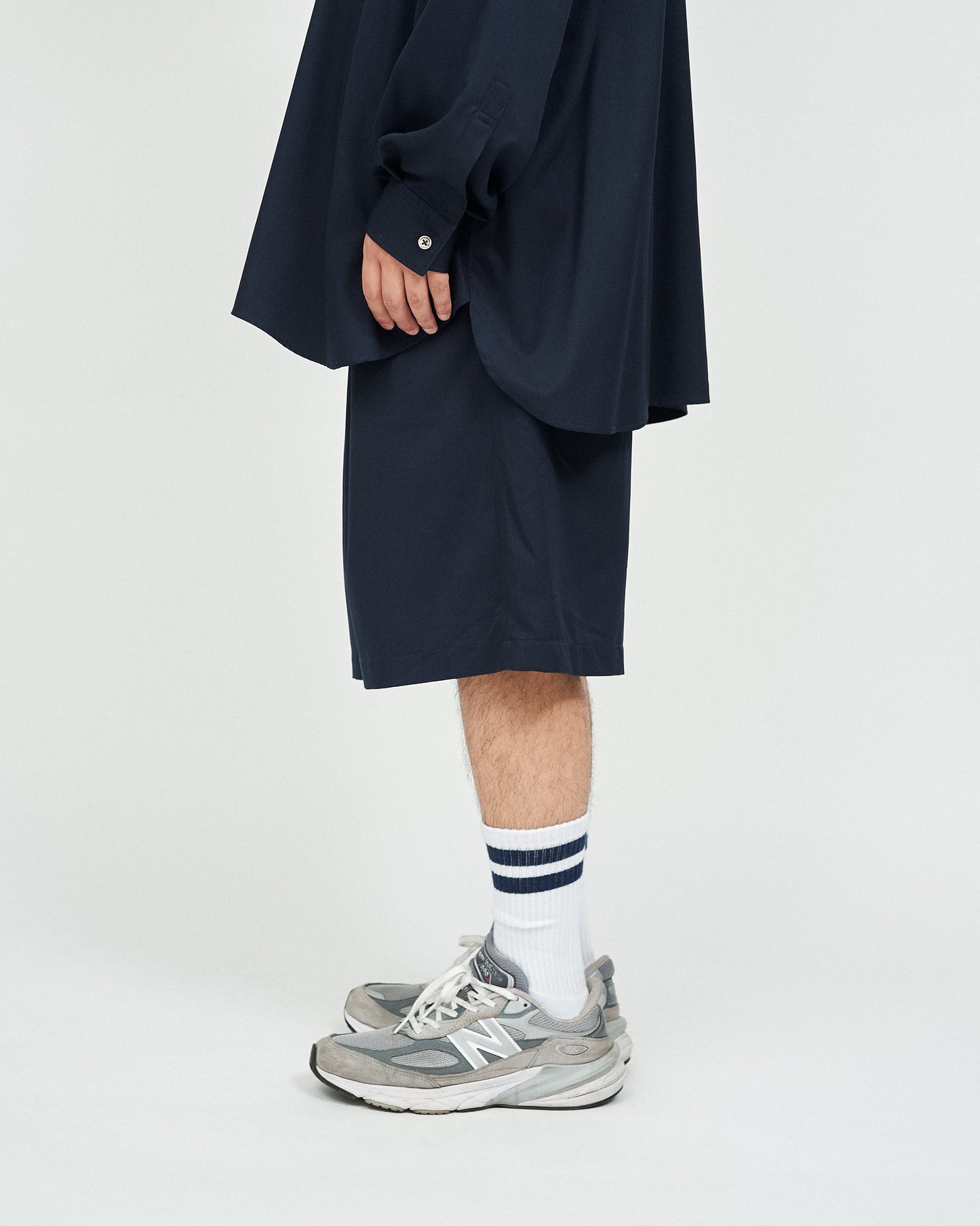 FreshService COOLFIBER TWO TUCK EASY SHORTS