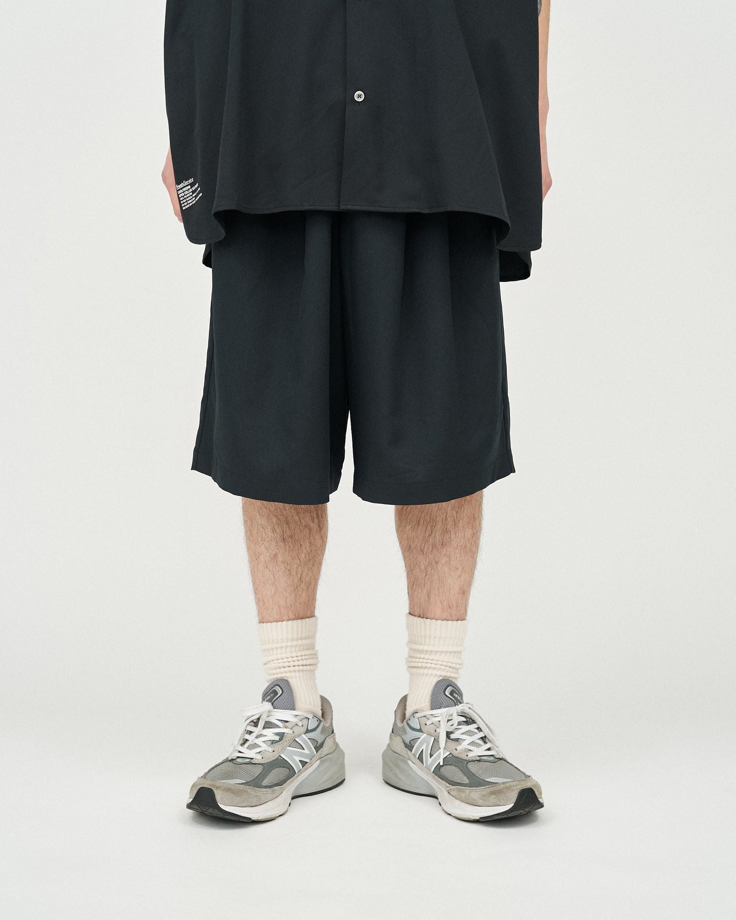 FreshService COOLFIBER TWO TUCK EASY SHORTS