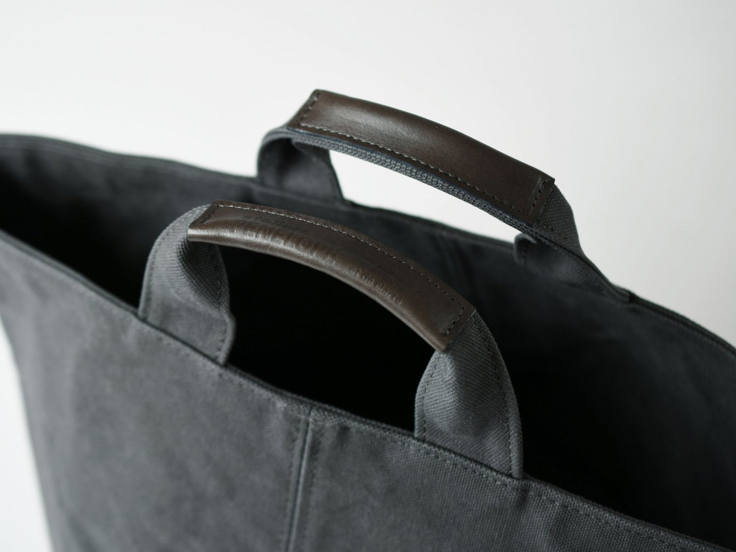 ateliers PENELOPE #6 Cylinder Bag