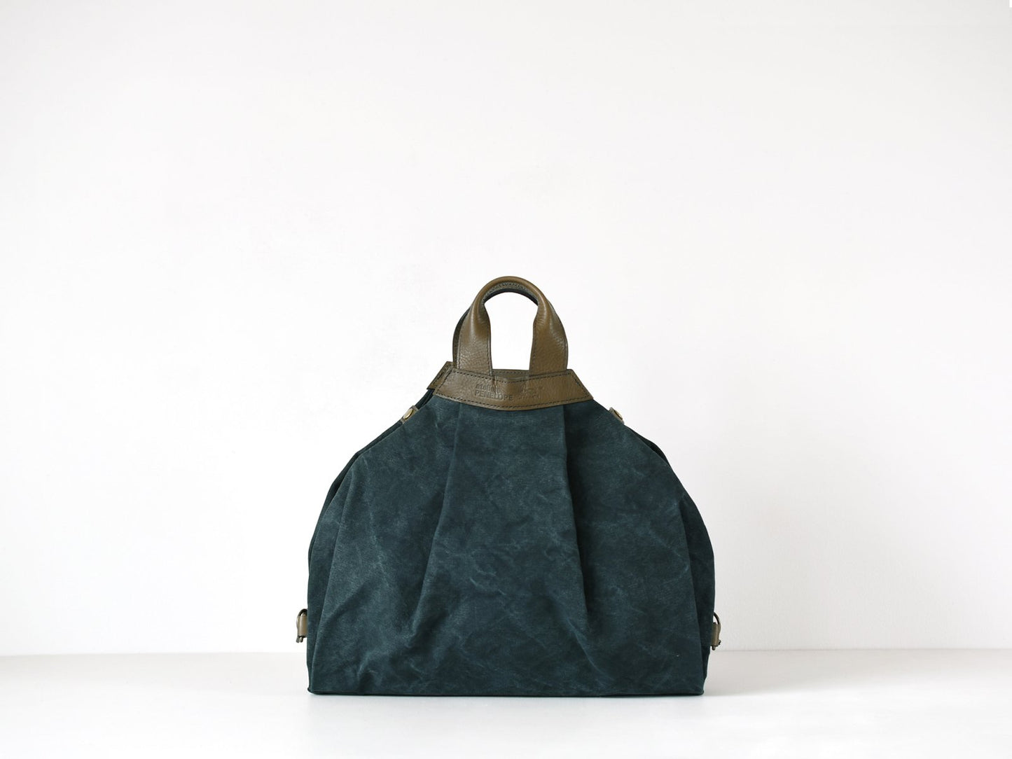 ateliers PENELOPE #9 Beetle Handbag (S)