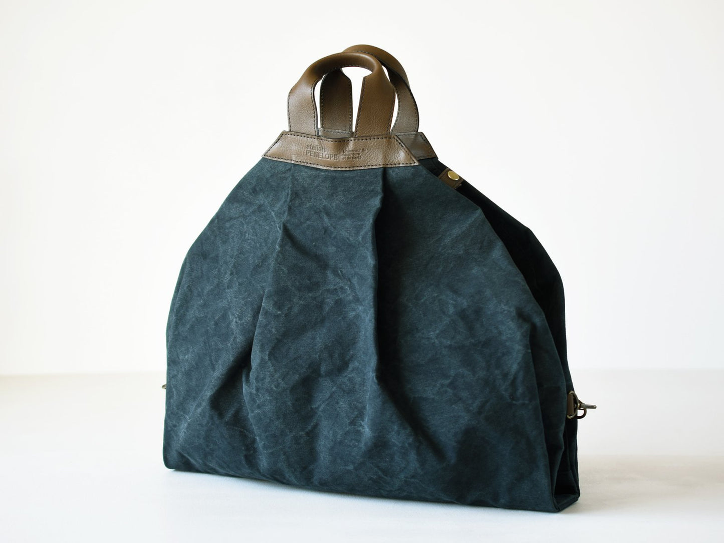 ateliers PENELOPE #9 Beetle Handbag (L)