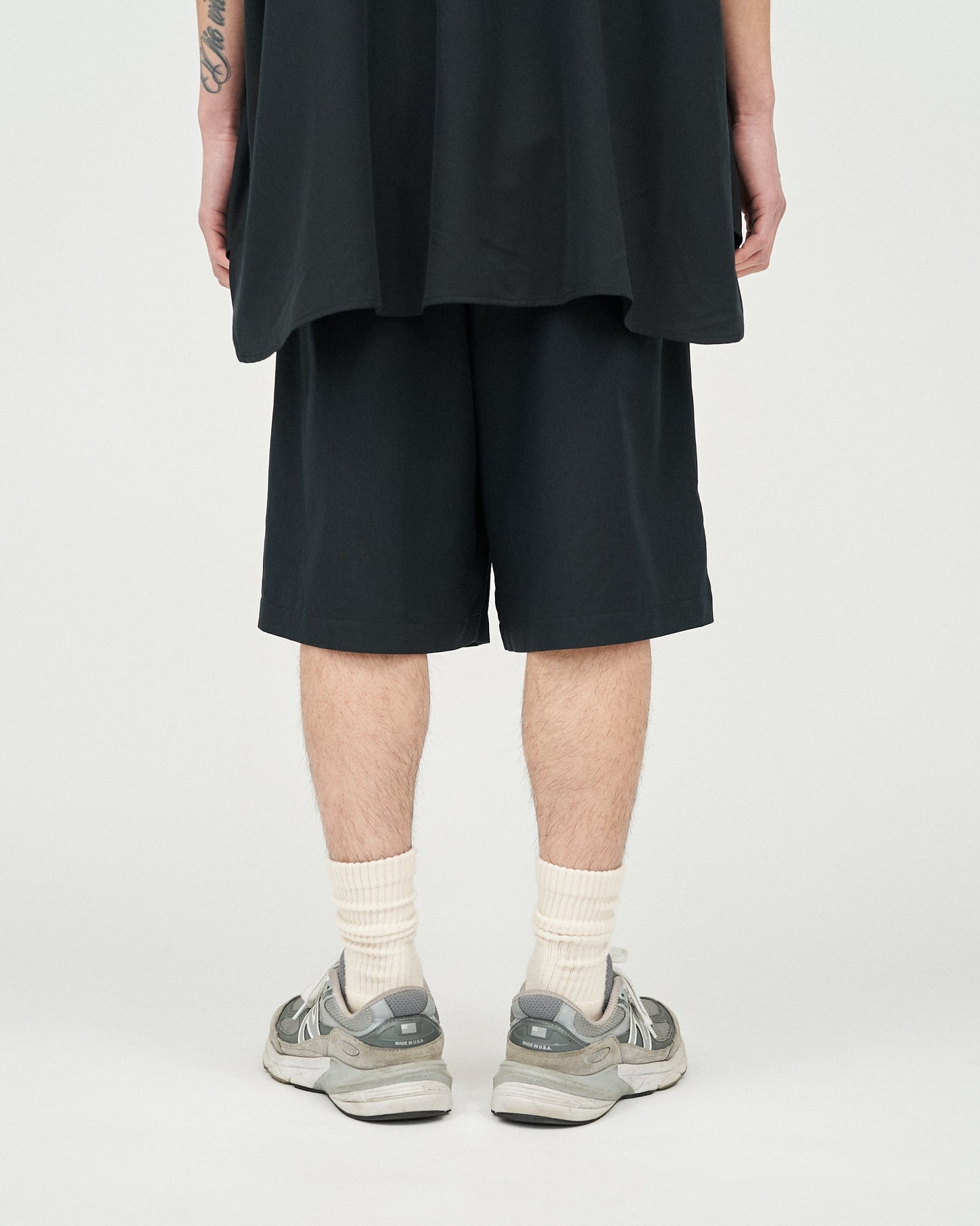 FreshService COOLFIBER TWO TUCK EASY SHORTS