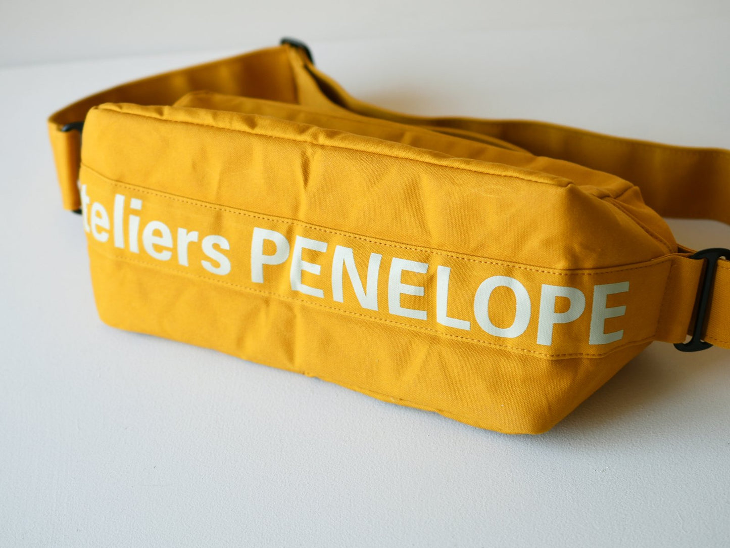 ateliers PENELOPE #10 Pan Shoulder Bag