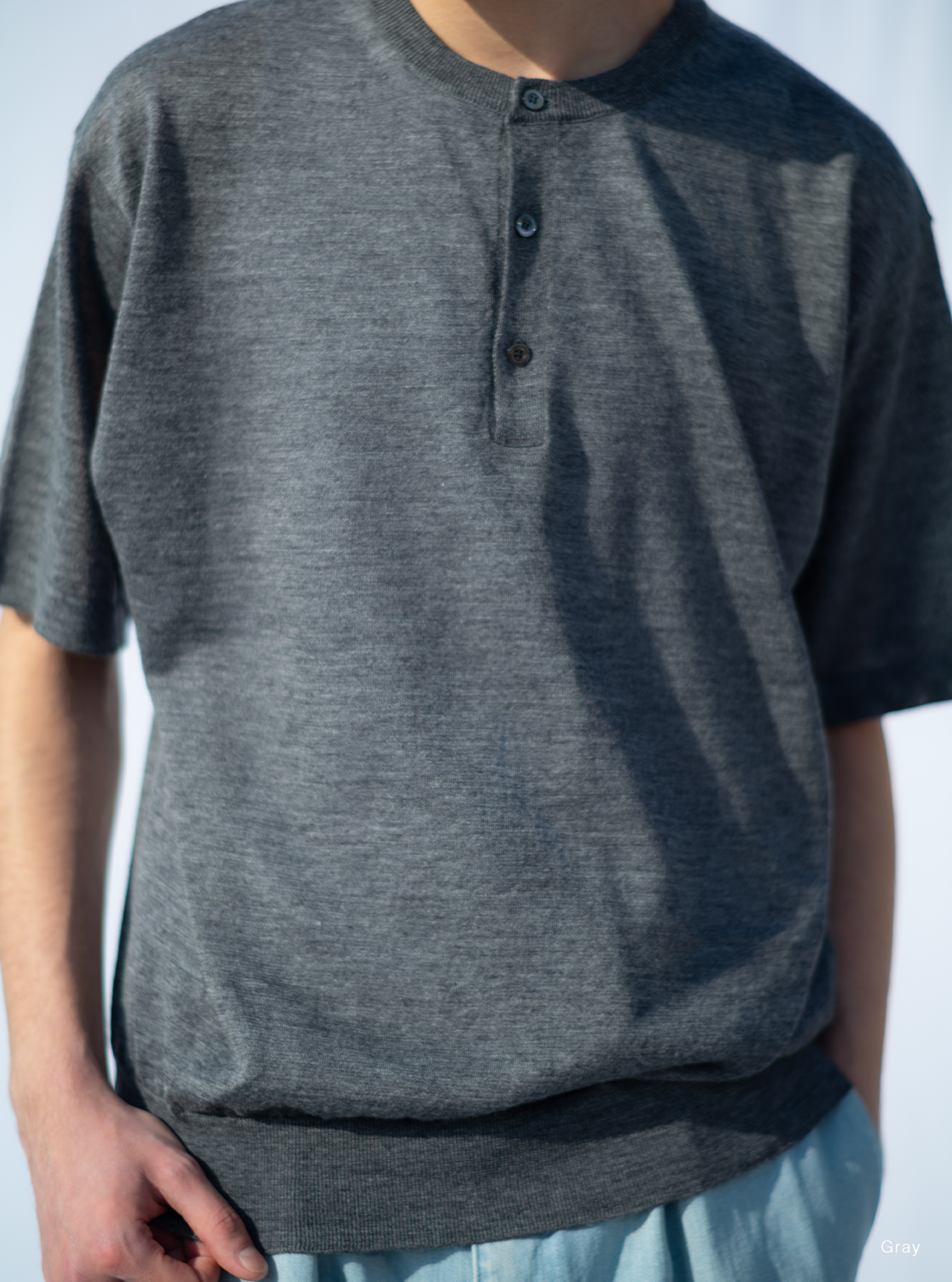 BATONER CHOMA HENLEY NECK SHORT SLEEVE