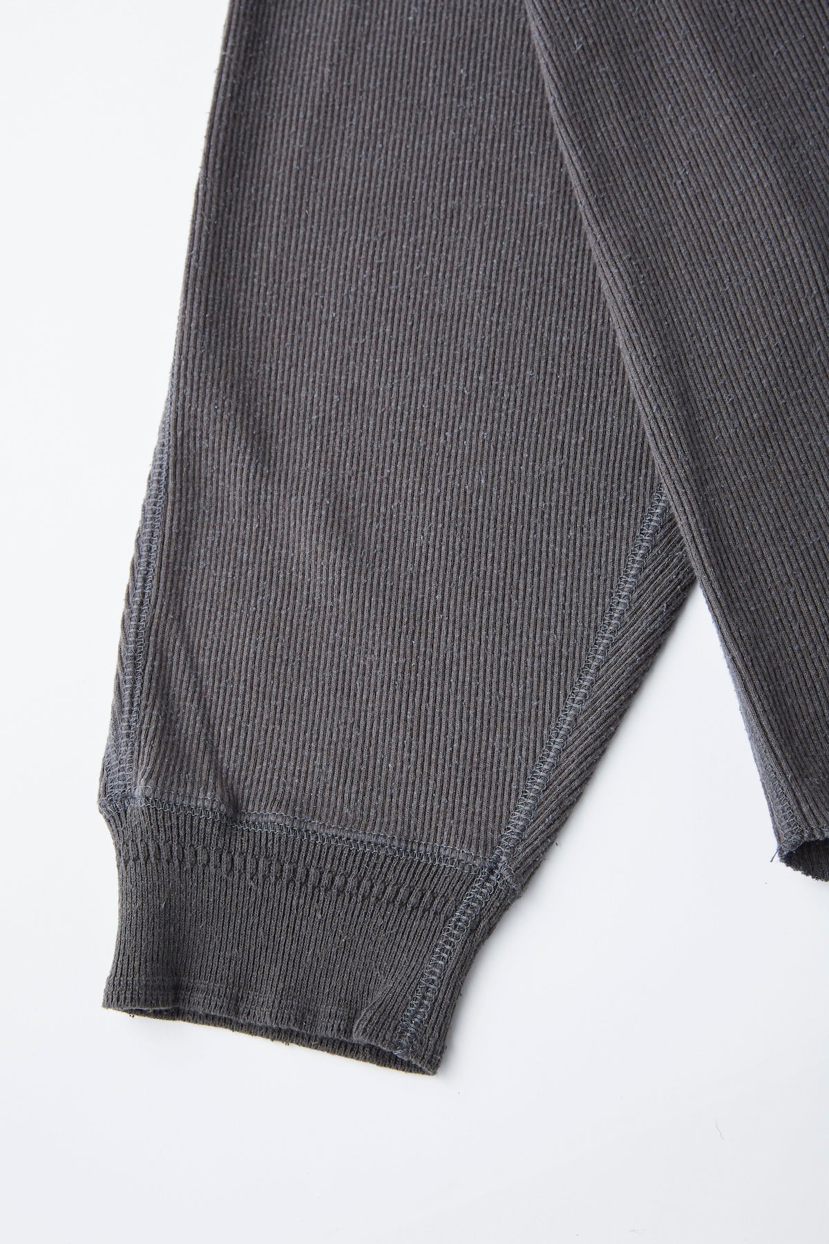 OLD JOE & CO. CREW-NECK SILK NEP RIBED TOPS